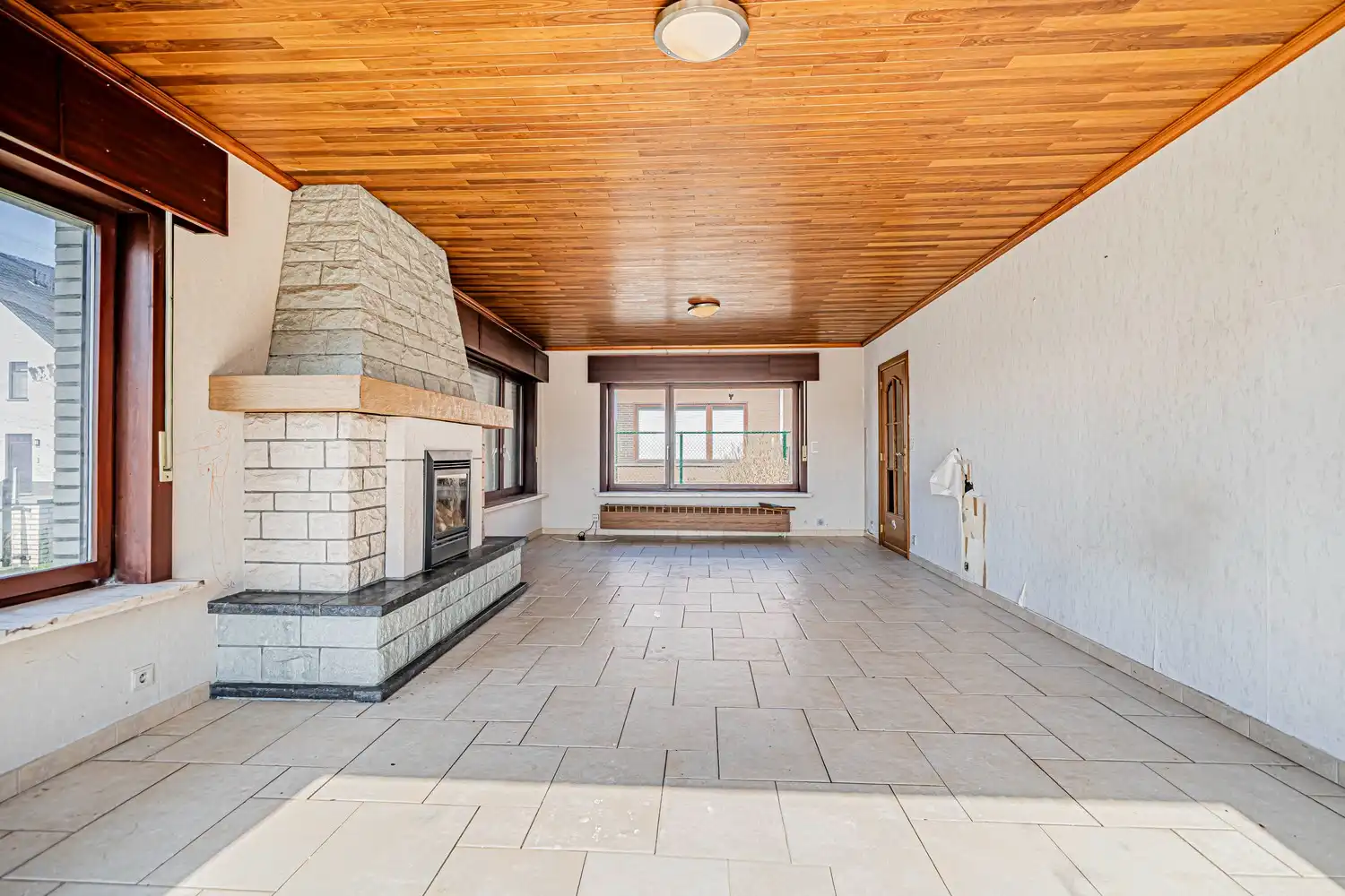 Vrijstaande woning met 3 slaapkamers, gelegen op een mooi perceel van 910m² foto 5