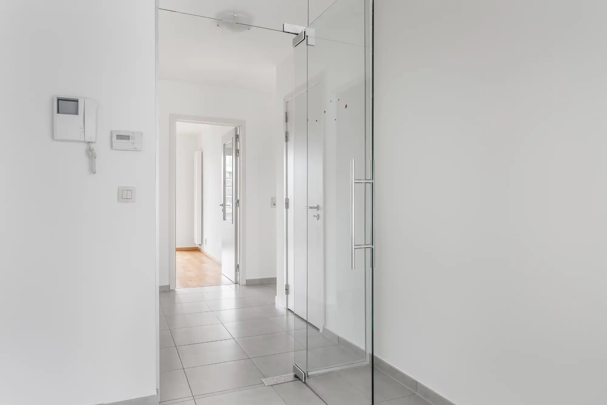 Lichtrijk appartement met Schelde-zicht, 2 slaapkamers en 2 parkeerplaatsen aan het Georges Van Dammeplein in Temse foto 17