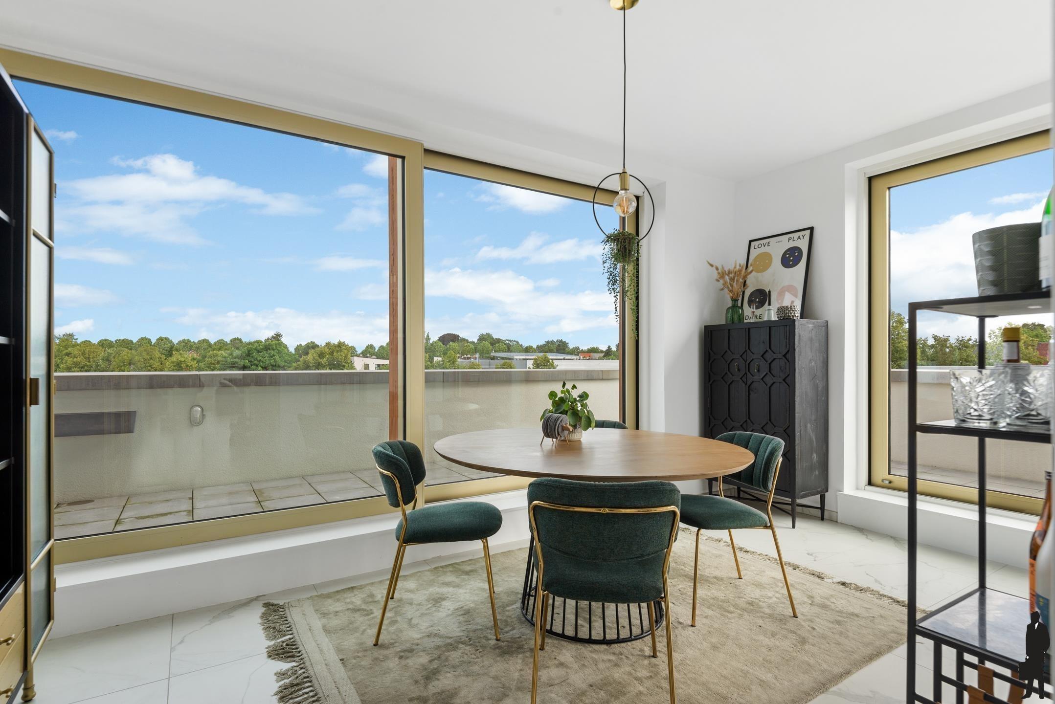 Fantastische duplex met 3 slaapkamers en ruim zonneterras foto 9