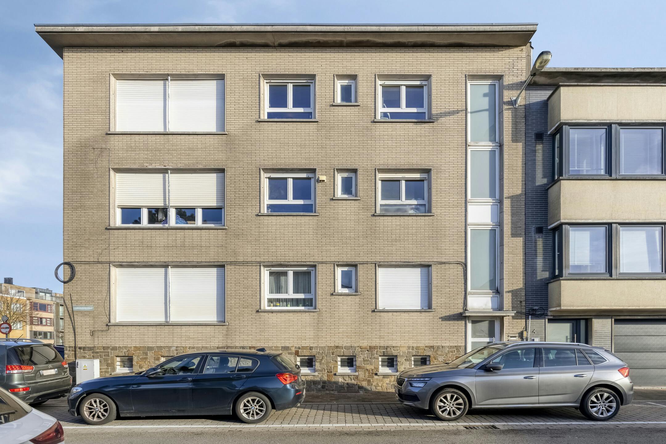 Te renoveren opbrengsteigendom te koop in Blankenberge foto 12