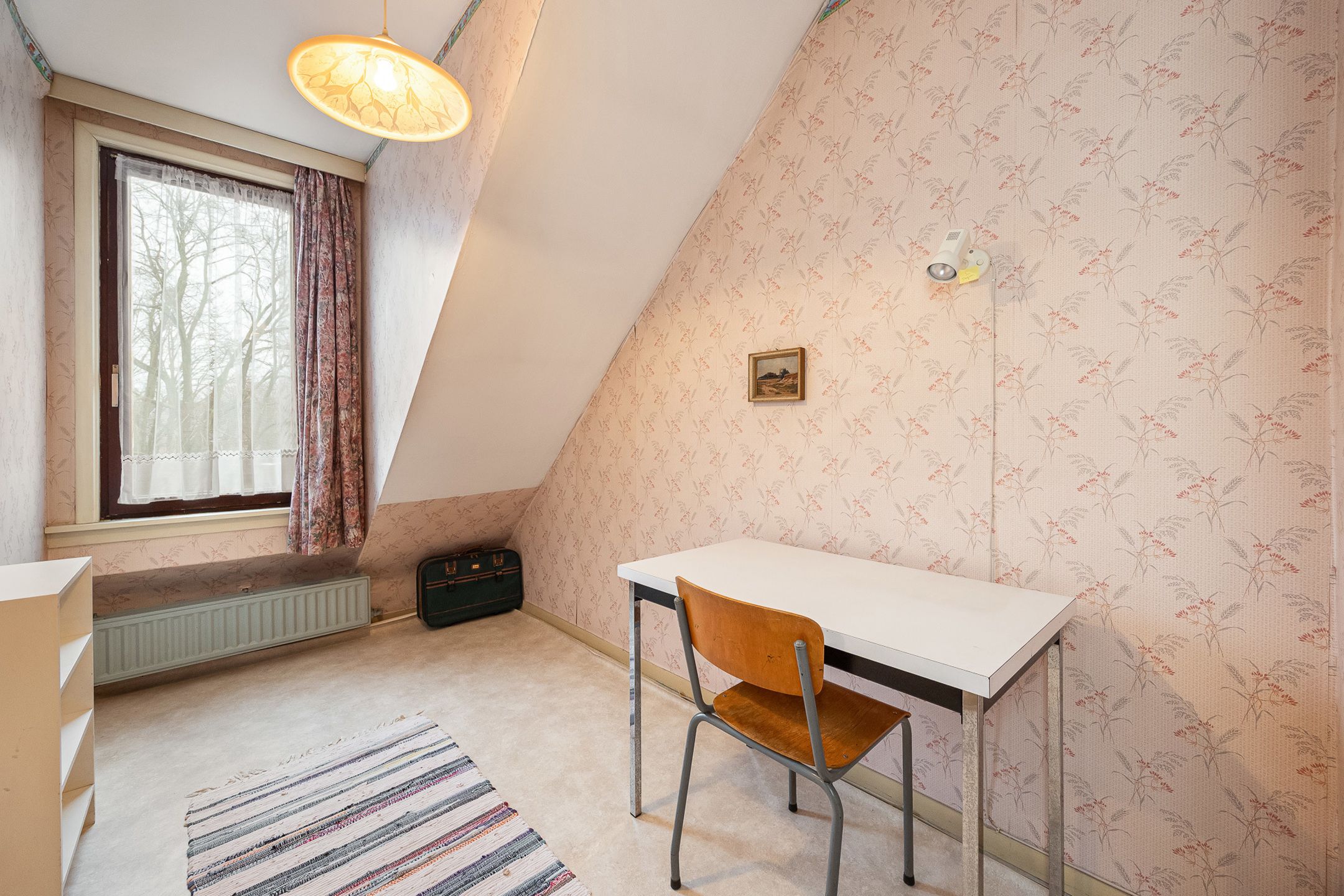 Solide te renoveren woning op top locatie foto 22