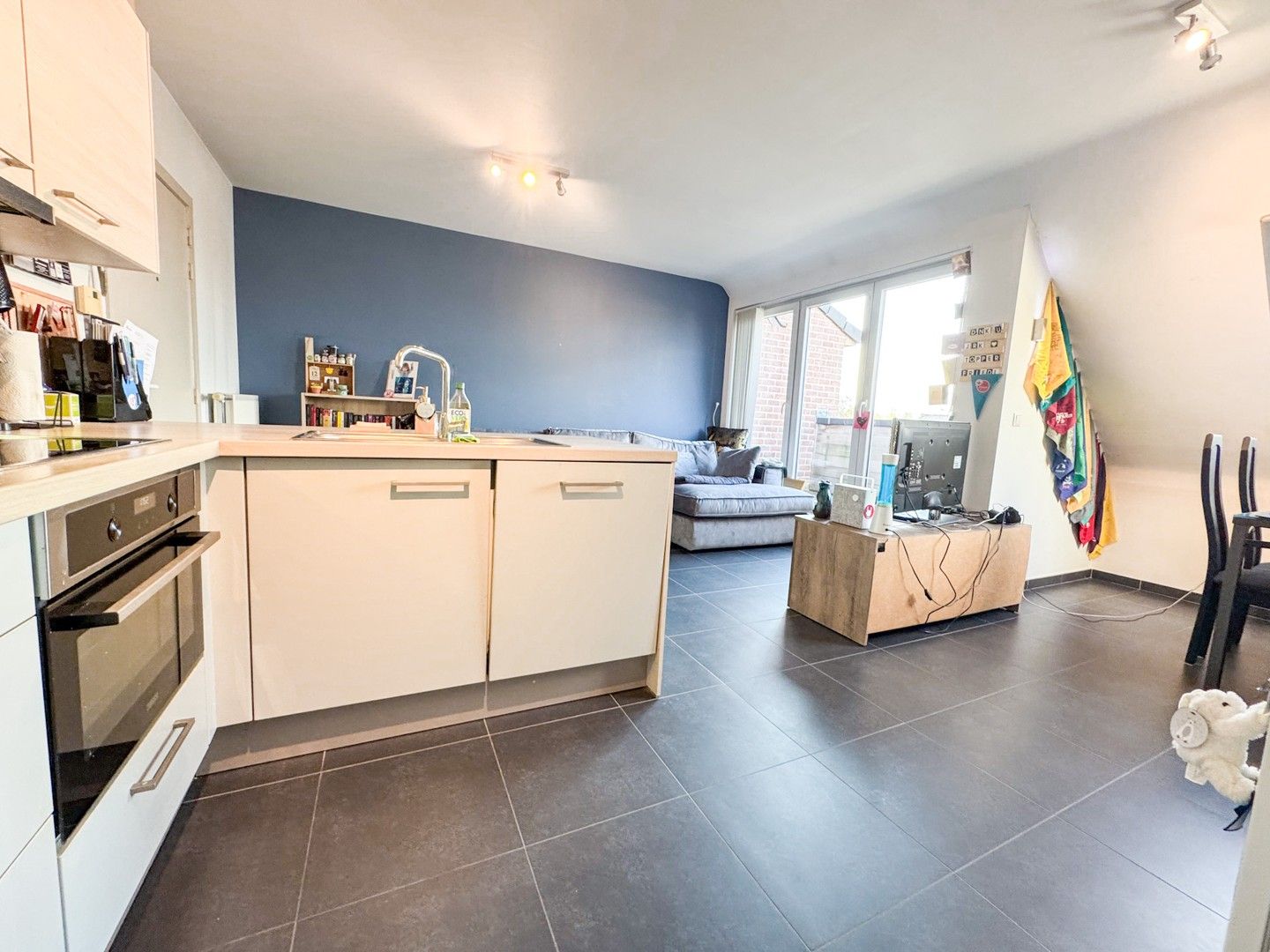 Gezellig duplex appartement in centrum Ursel foto 4