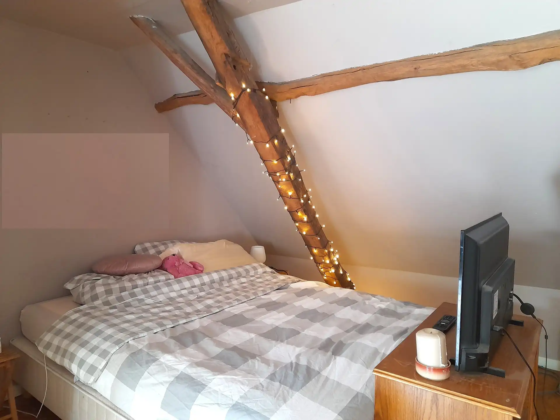 Langgevelhoeve met grote schuur, bakhuis en verwarmd zwembad foto 19