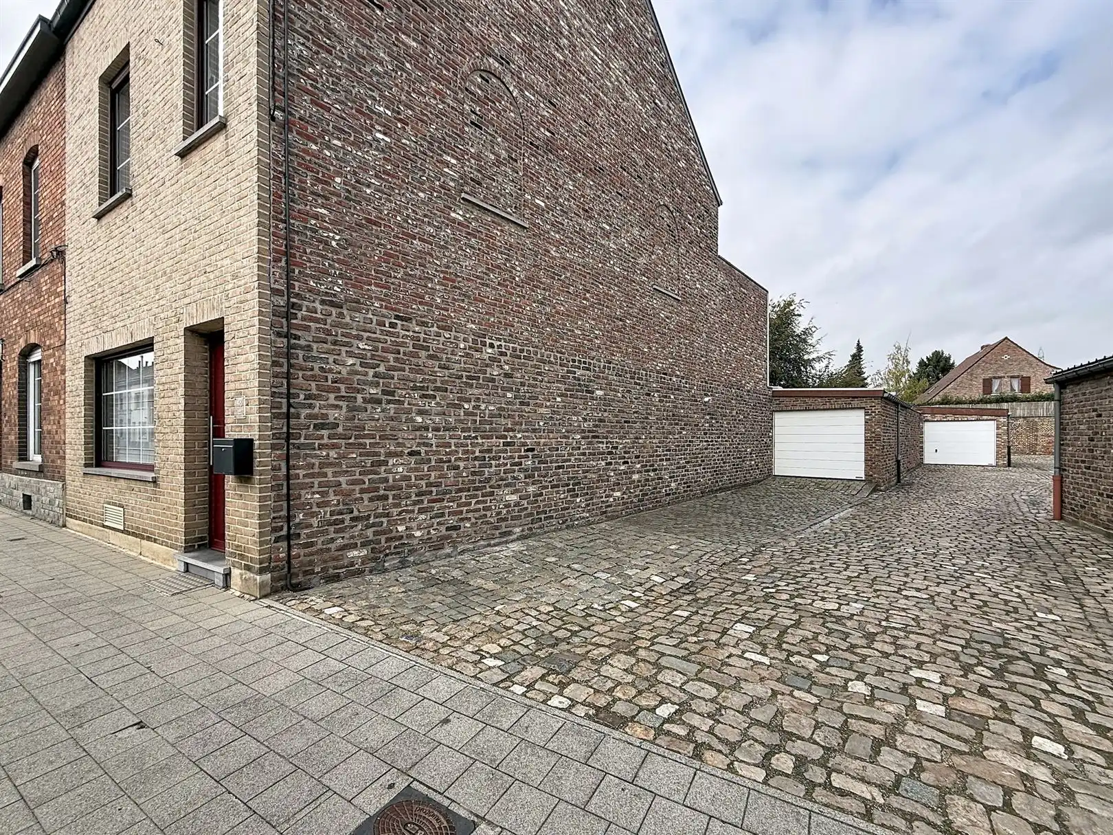 Instapklare stadswoning, tuin, 2 garages, 3a 17ca foto 29