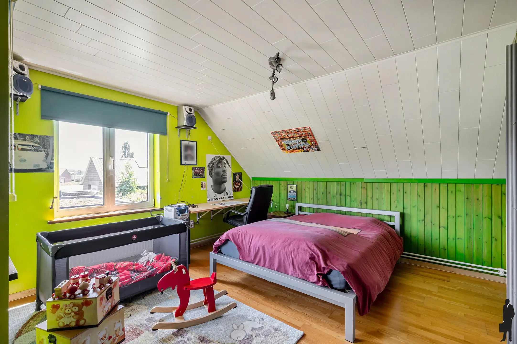 Ruime vrijstaande villa met 4 slaapkamers, inpandige garage en zuidgerichte tuin op een perceel van 2.957 m². foto 17