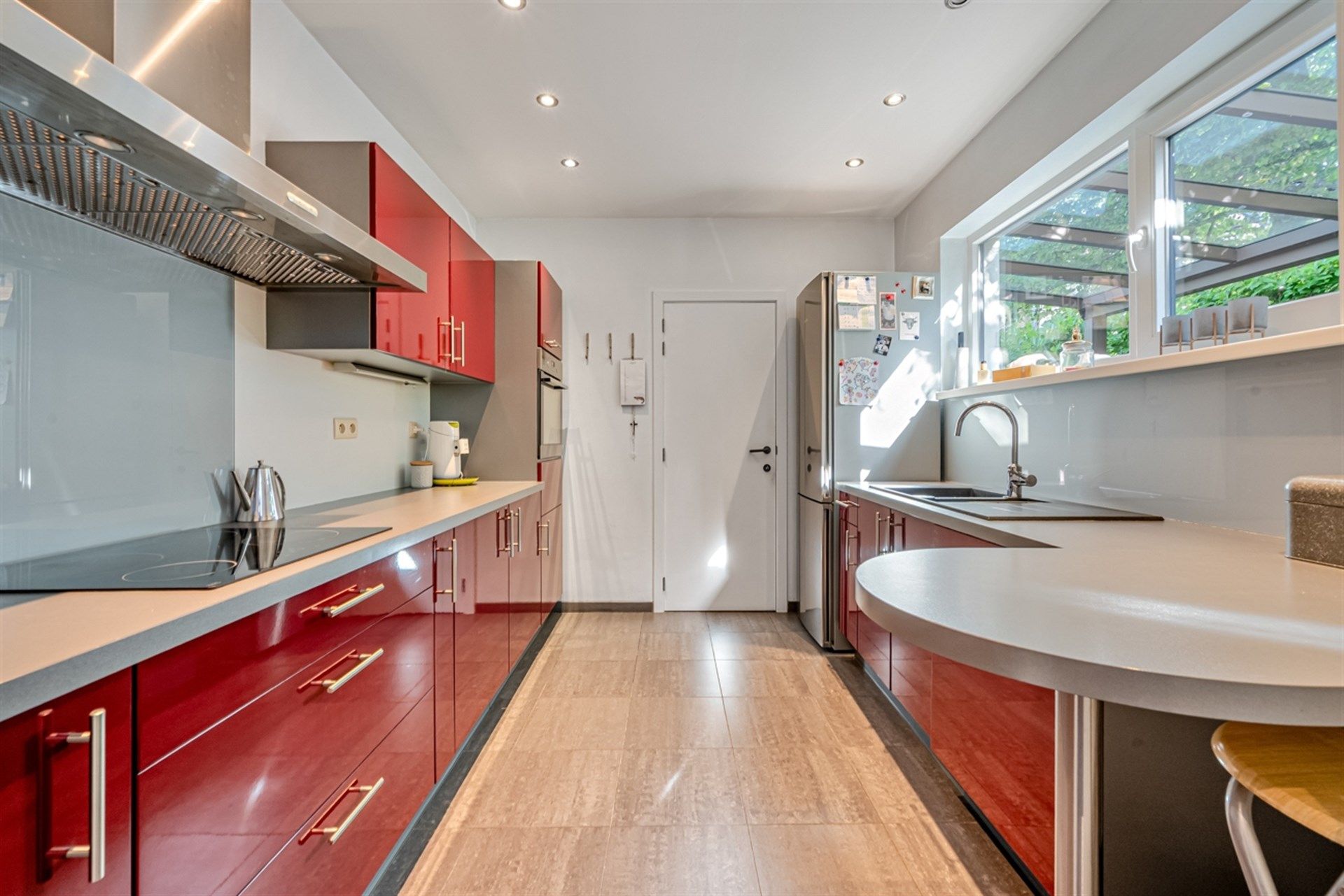 Instapklare gezinswoning in de stadsrand (nabij OLV) met 257m² bewoonbare oppervlakte foto 11