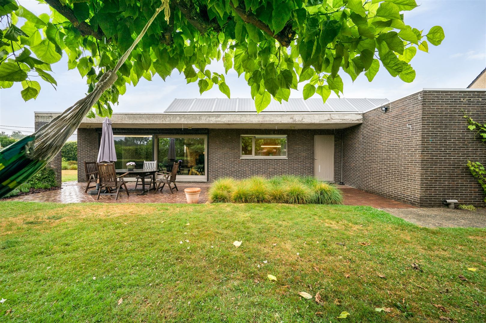 Karakteristieke laagbouwwoning met 3 slk op ca. 1.400m2 foto 2