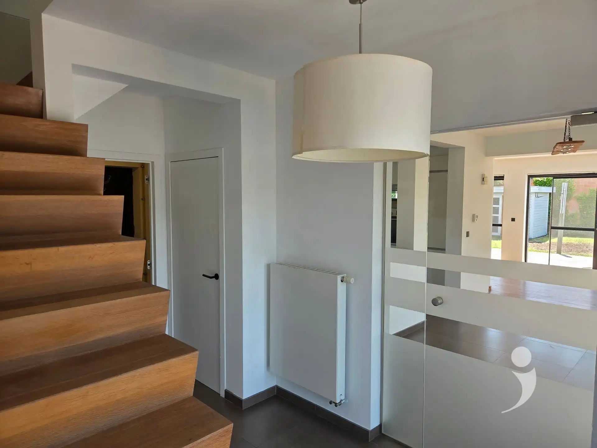 Moderne, ruime vrijstaande woning met hoogwaardige afwerking en zonnige tuin foto 9