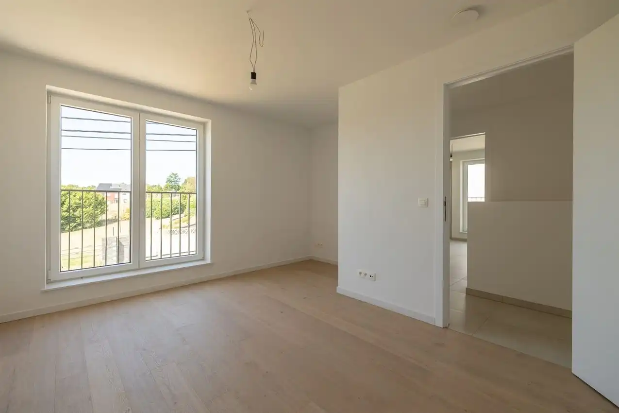 Instapklare nieuwbouwwoning met 4 slaapkamers, 2 badkamers en E-peil 9 foto 34