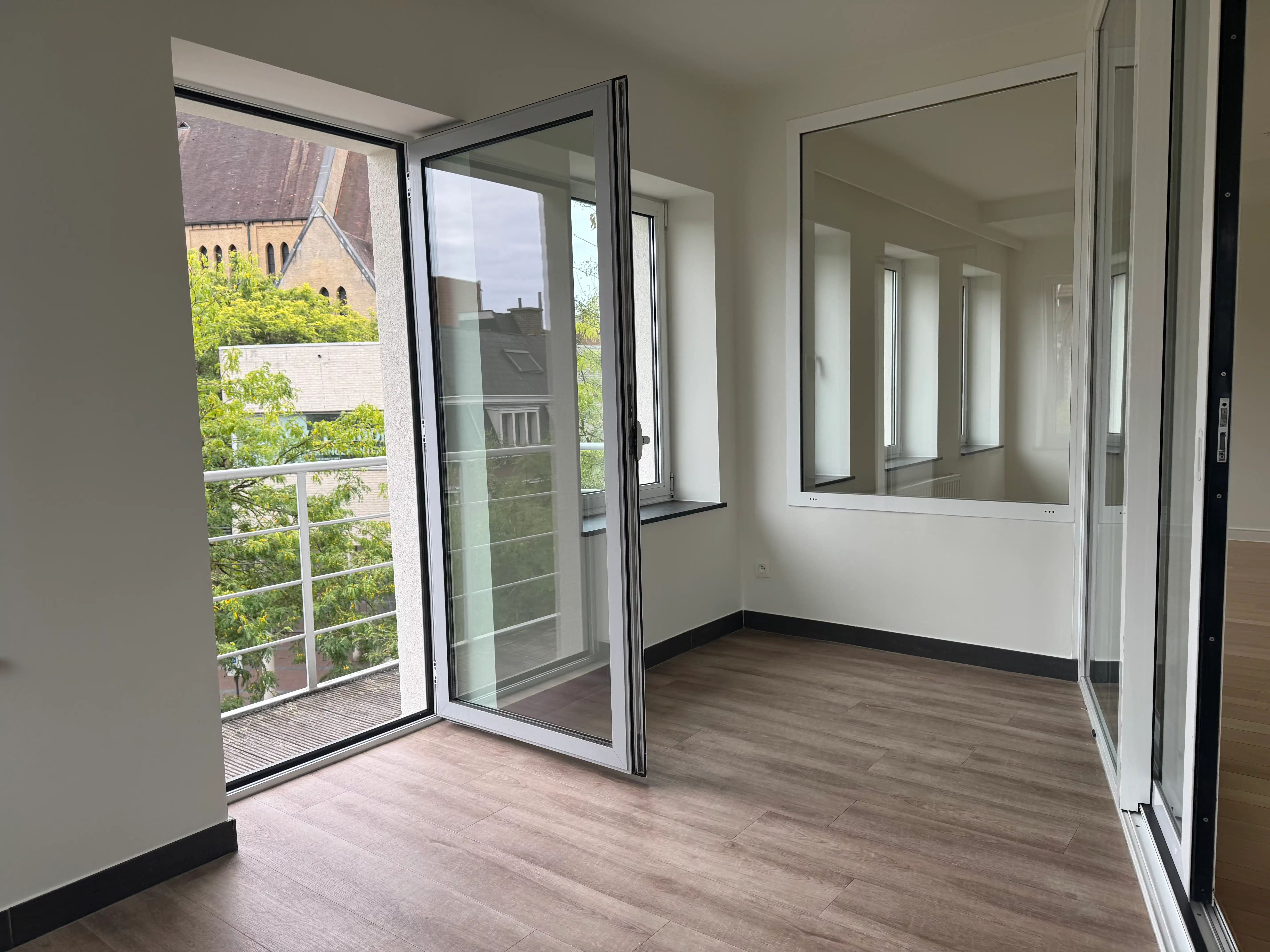 Ruim duplexappartement met tuinkamer en balkon op toplocatie foto 8