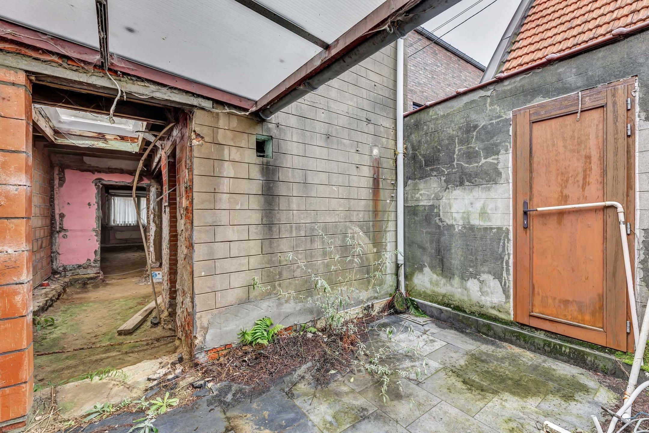 Volledig te renoveren halfopen bebouwing te Aalst foto 10