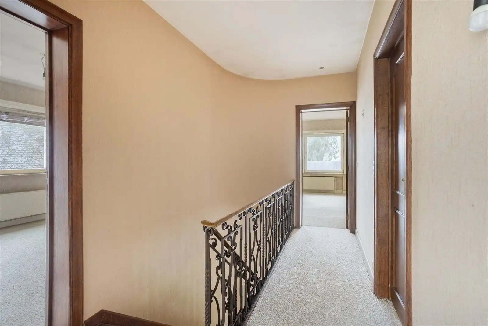 Zeer ruime villa (340m²) op een terrein van 7a38ca foto 14