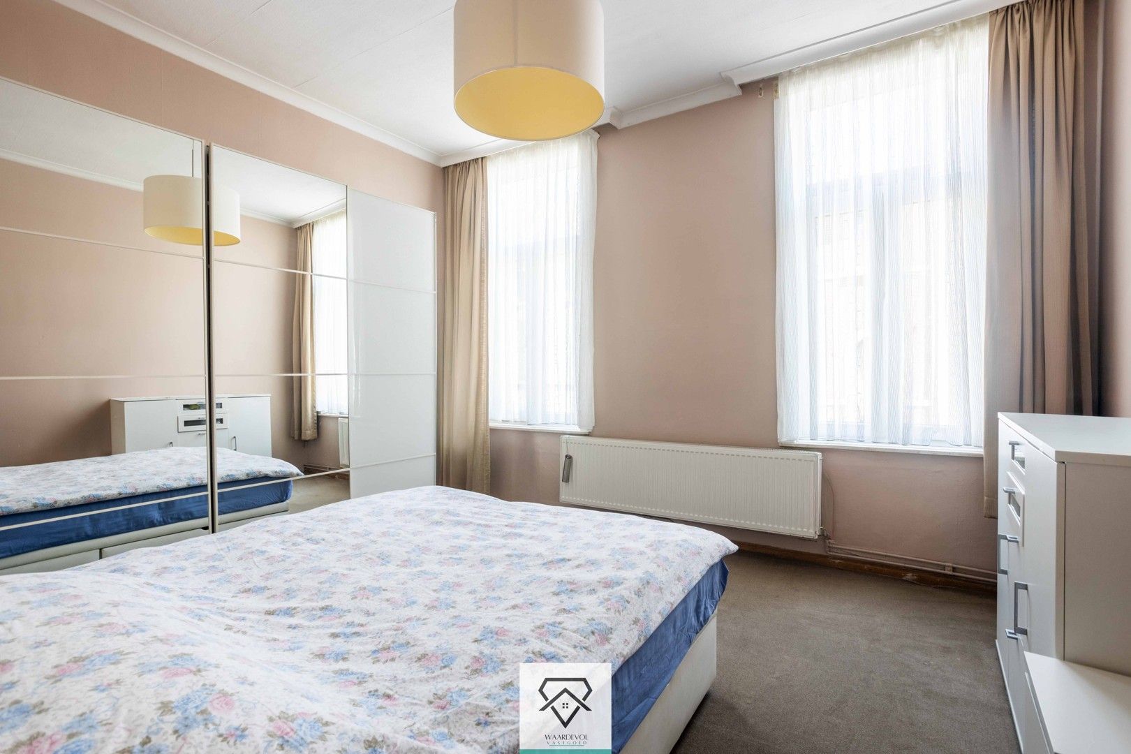 Ruim handelshuis met duplexappartement en twee handelsruimtes te koop foto 24