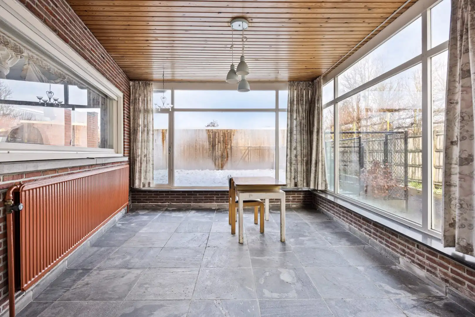 Ruime te renoveren gezinswoning met 4 slpks in het centrum van Herentals ! foto 8