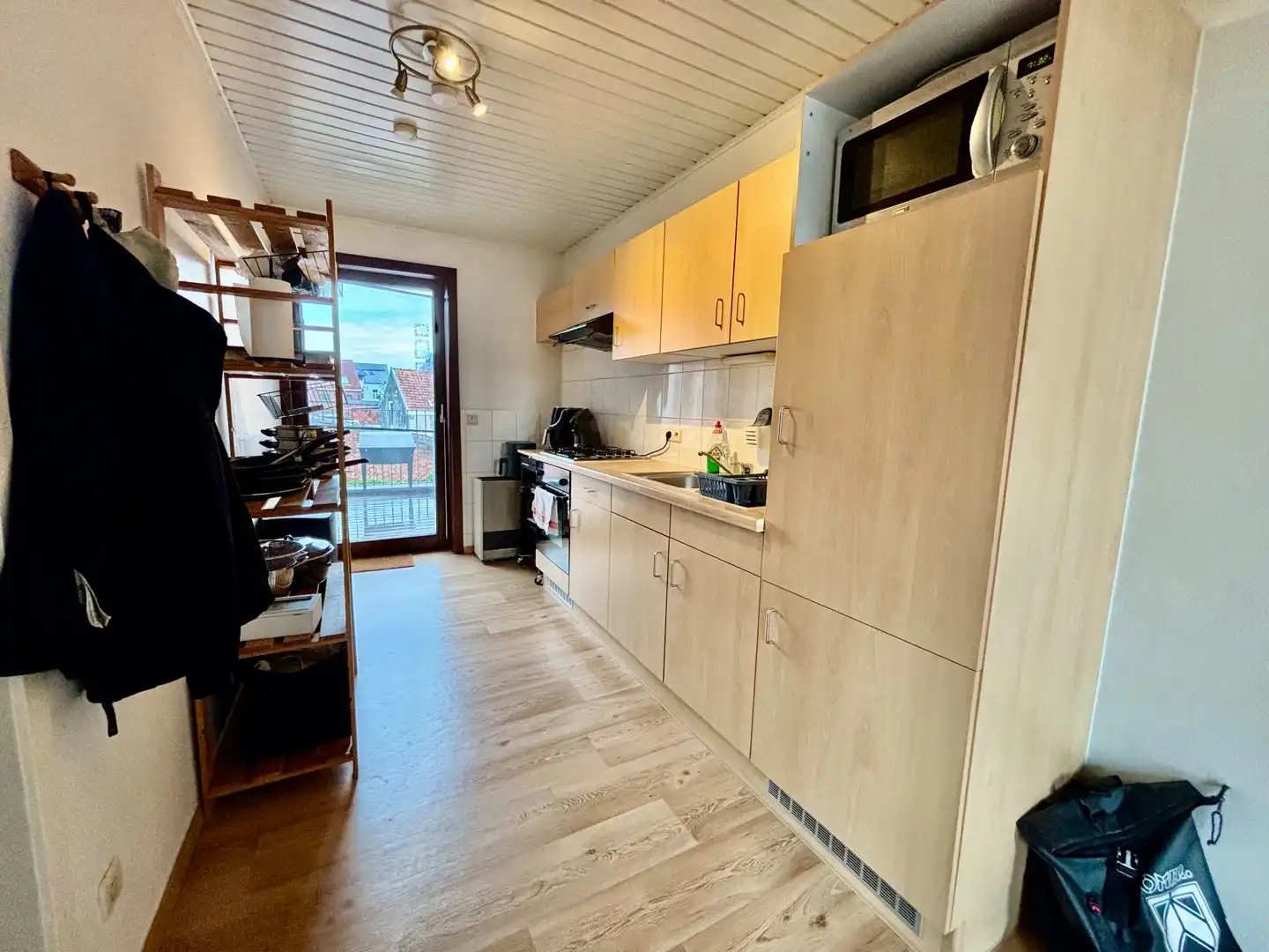 Lichtrijk appartement met terras aan de stadsrand van Roeselare foto 6