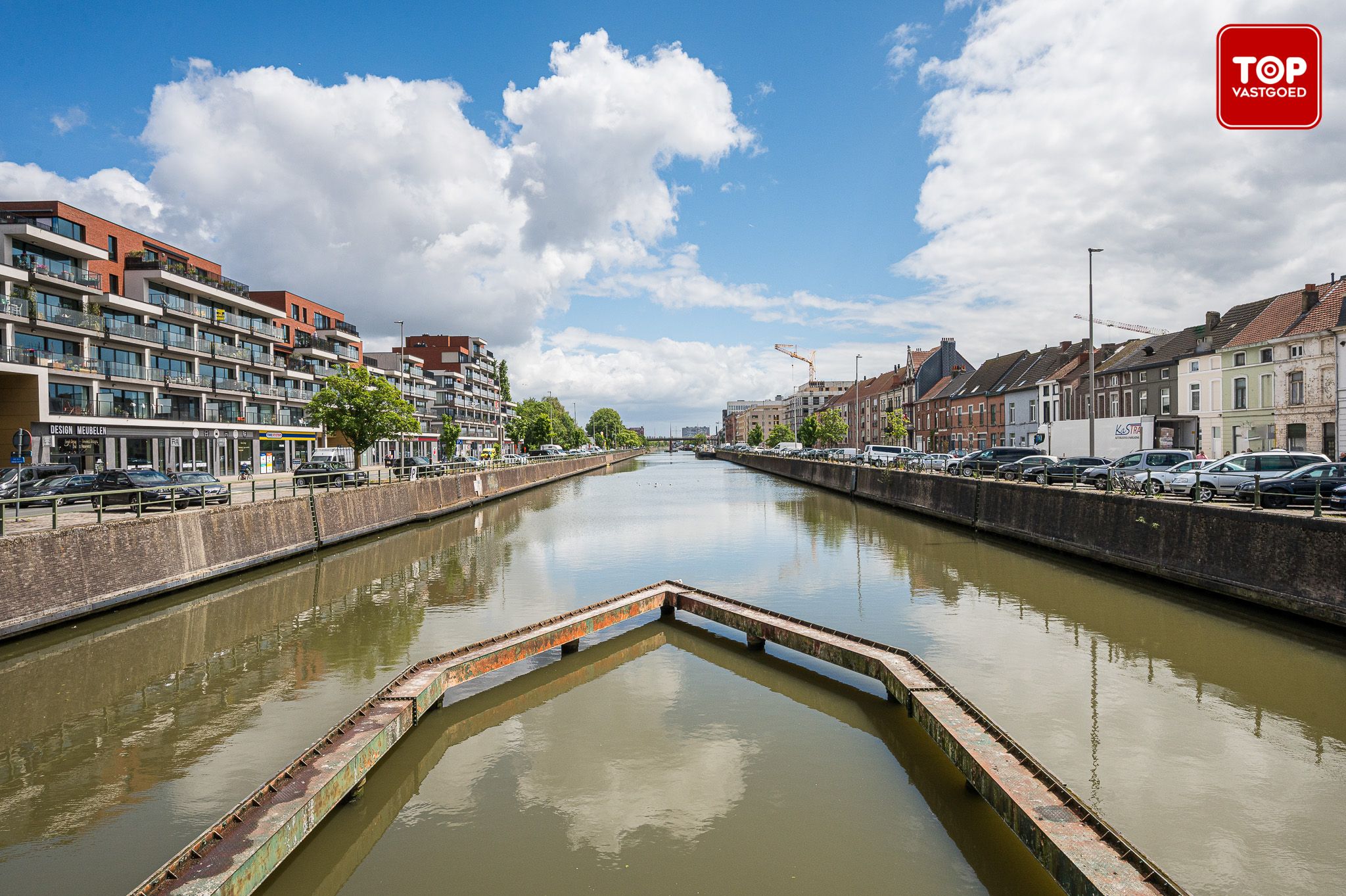 Modern en energiezuinig appartement met zicht op het water en zicht op de binnentuin foto 2
