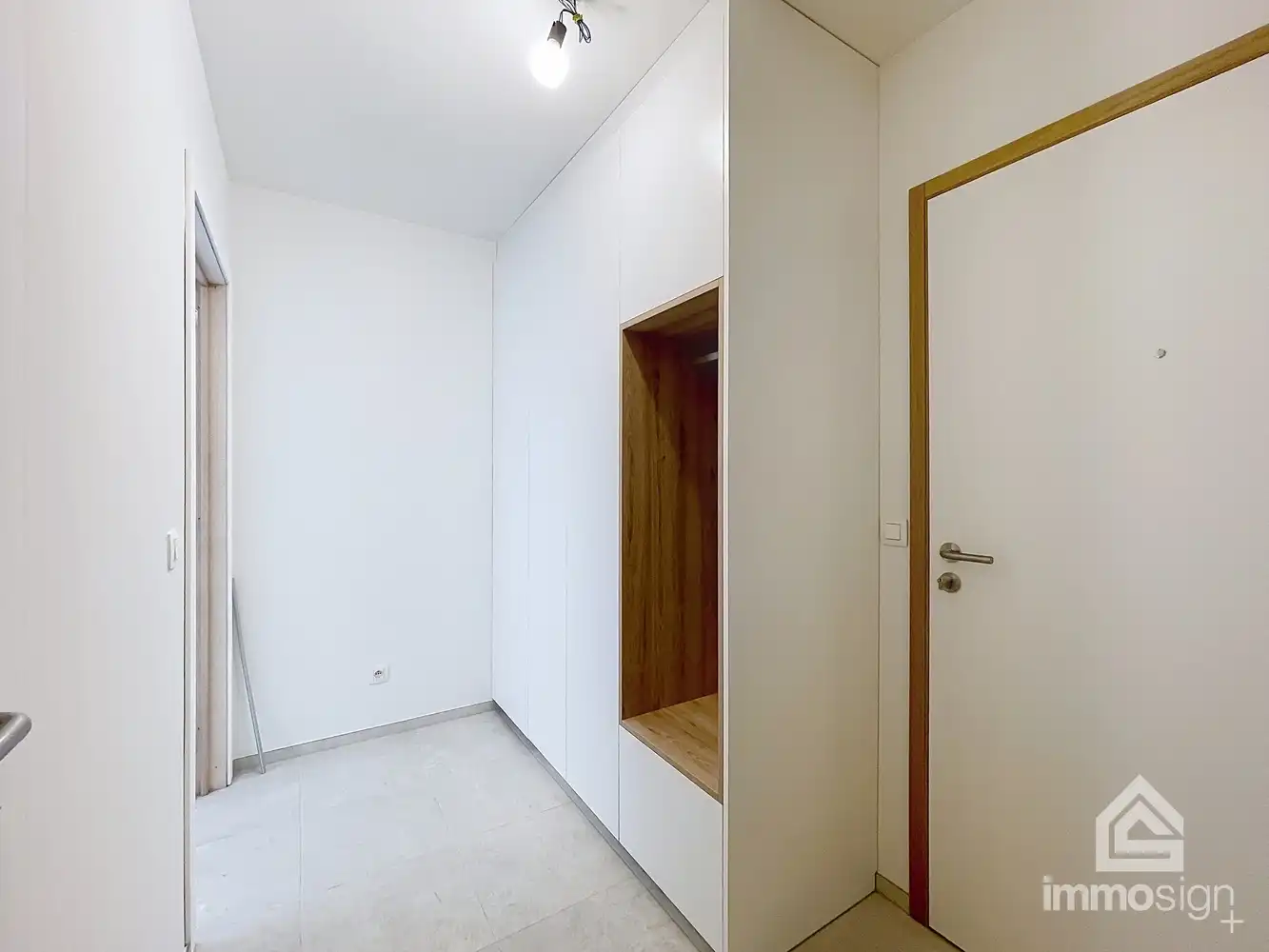 Instapklaar nieuwbouw appartement met 2 slaapkamers, terras, autostaanplaats, carport en berging te Kinrooi foto 5