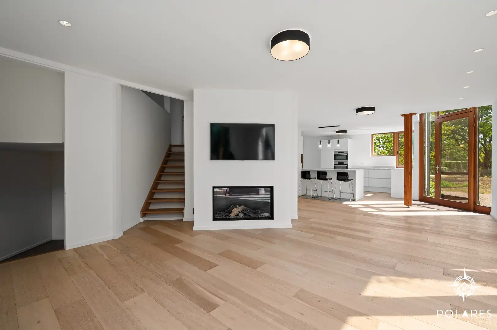 Vrijstaande woning gelegen in een doodlopende straat foto 6