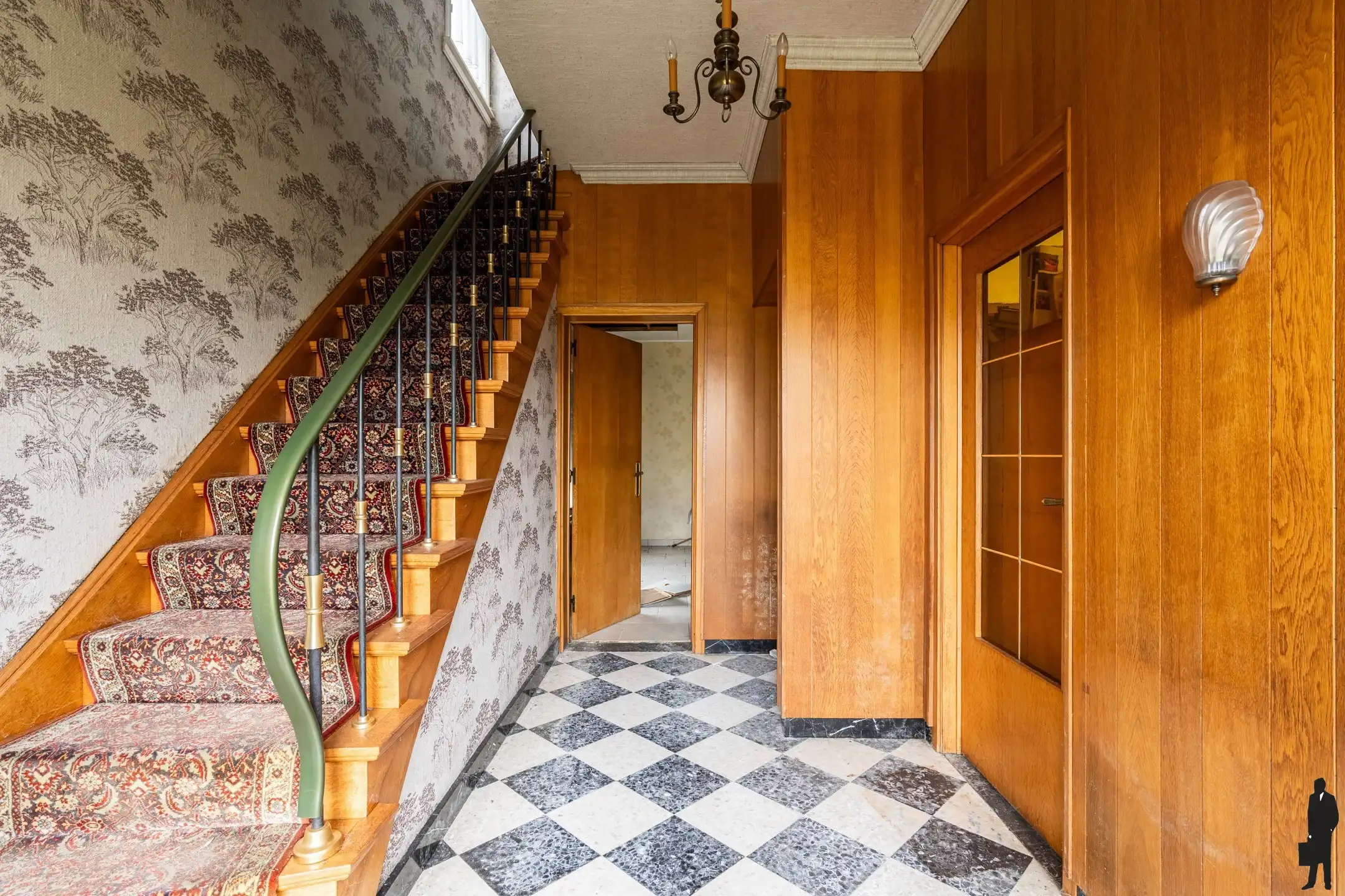 Unieke renovatiekans pal in het centrum van Aartselaar foto 14