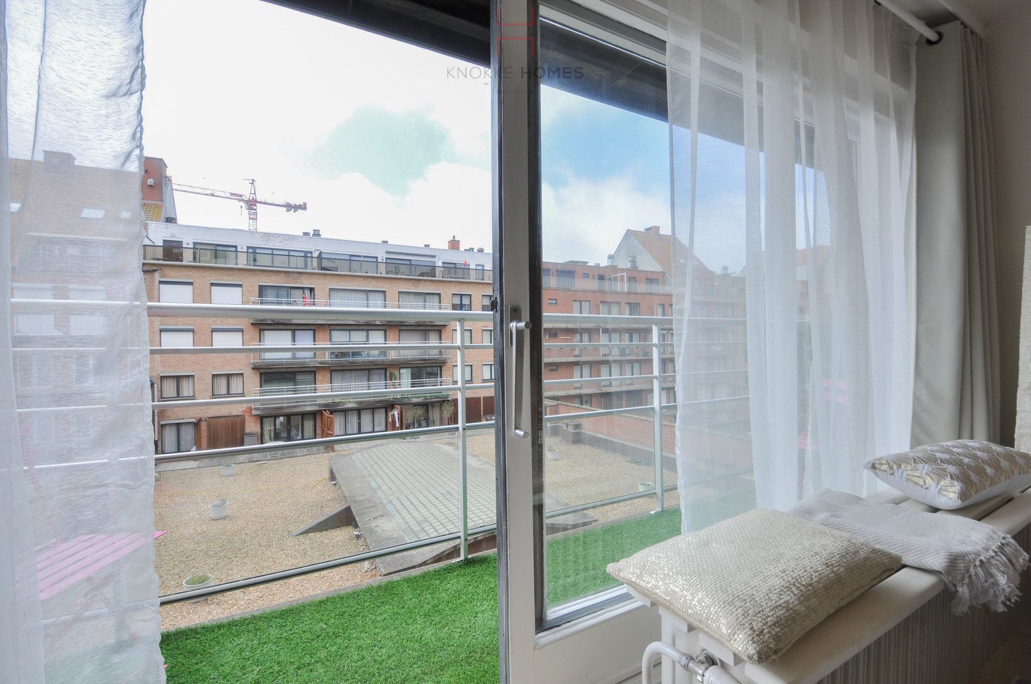 Gezellige studio vlakbij het Van Bunnenplein en het strand in Knokke foto 9