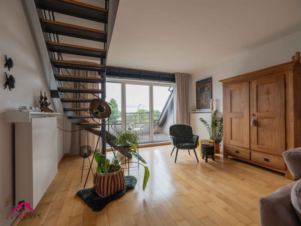 Ruim en gezellig appartement vlakbij het centrum foto 15