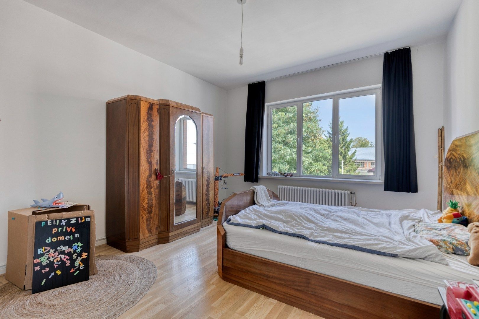 TE HUUR - Op zoek naar een stijlvol en uniek herenhuis met 5 slpk in hartje Merchtem? Welkom Home! foto 23