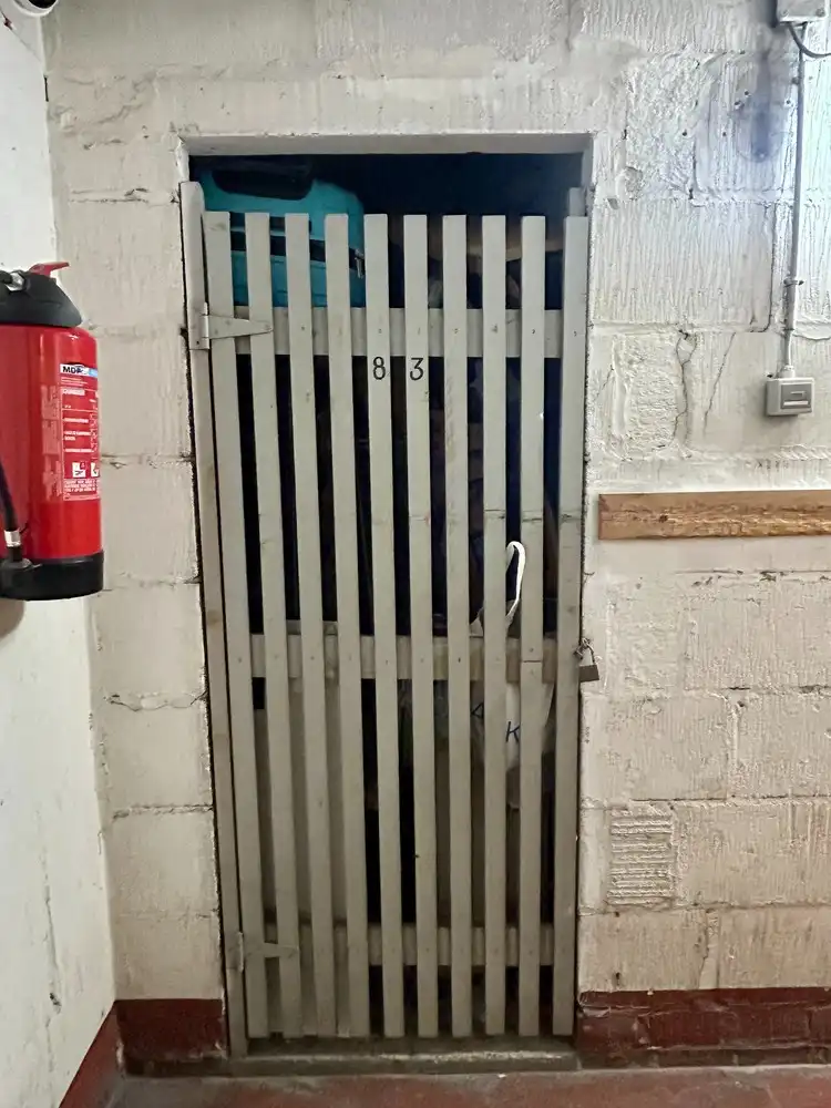 Op te frissen 1-slaapkamerappartement met autostaanplaats en kelder foto 14