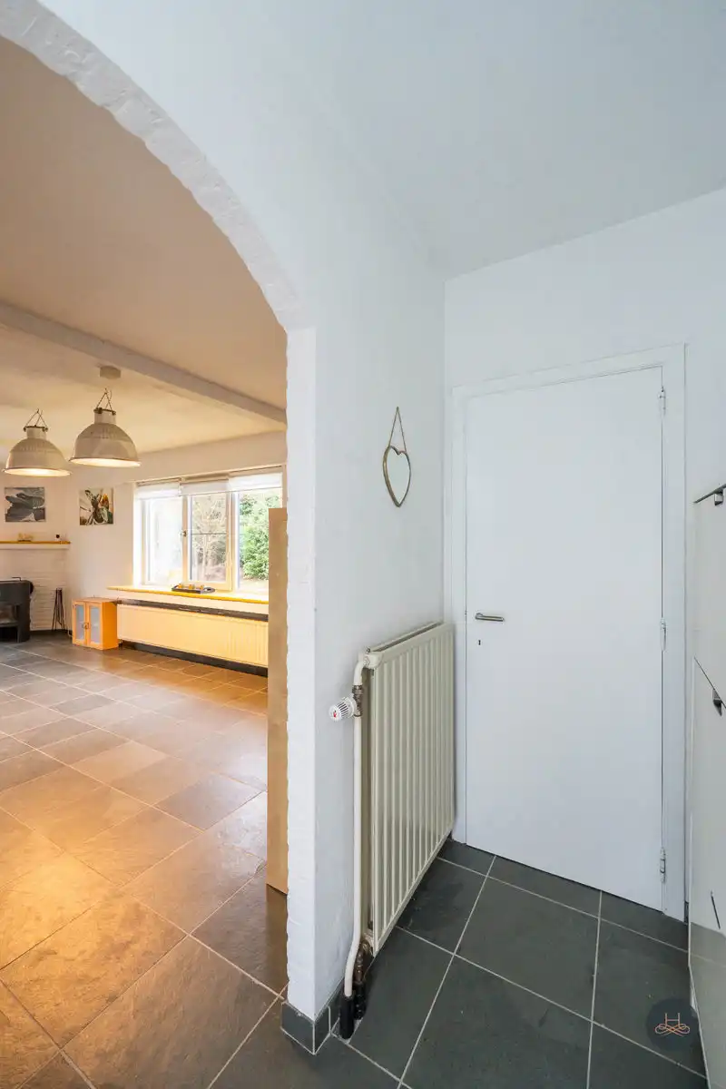 Laagbouwwoning in het groen met veel potentieel foto 4