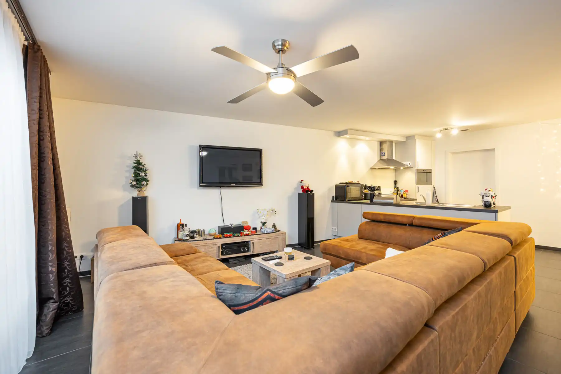 Instapklaar gelijkvloers appartement (97 m²) + parkeerplaats foto 14