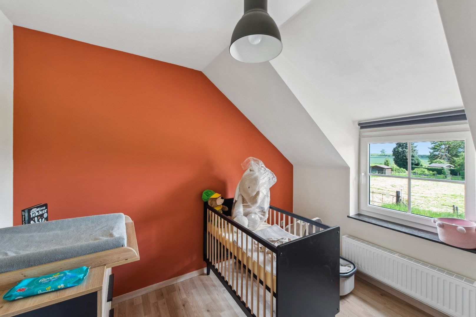 Gezinswoning in pastoriestijl met garage en 4 slaapkamers foto 13