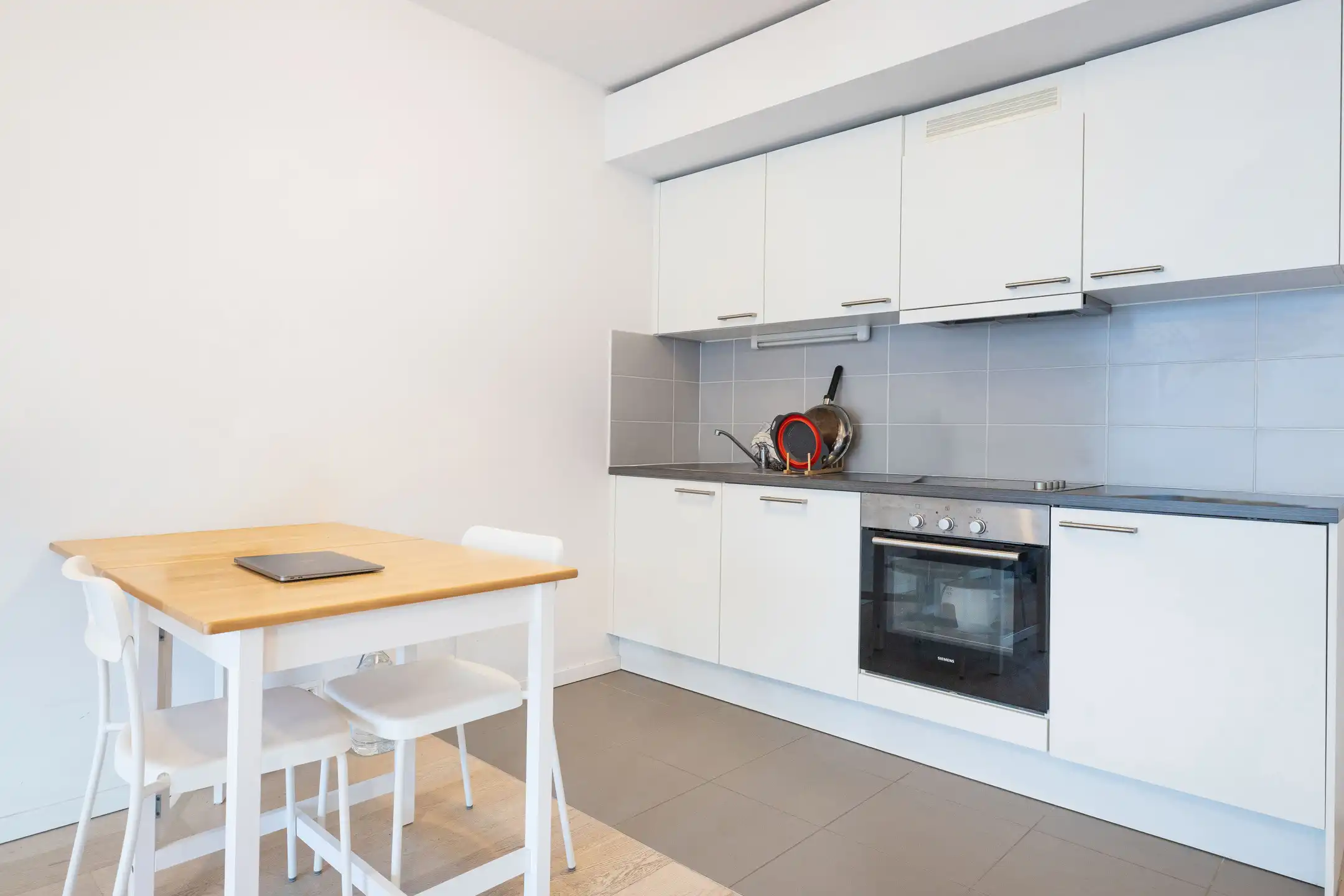 Nieuwe studio in de Europese wijk! foto 3