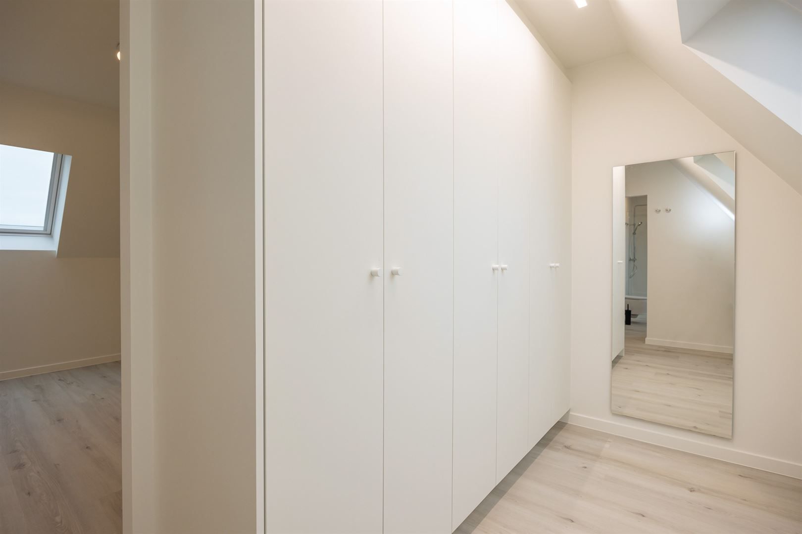 Mooi appartement met autostaanplaats foto 7