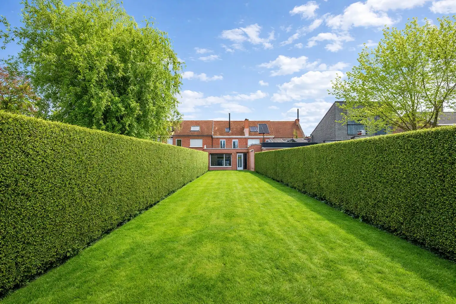 STADSWONING MET 3 SLPKS | GARAGE EN TUIN  foto 2