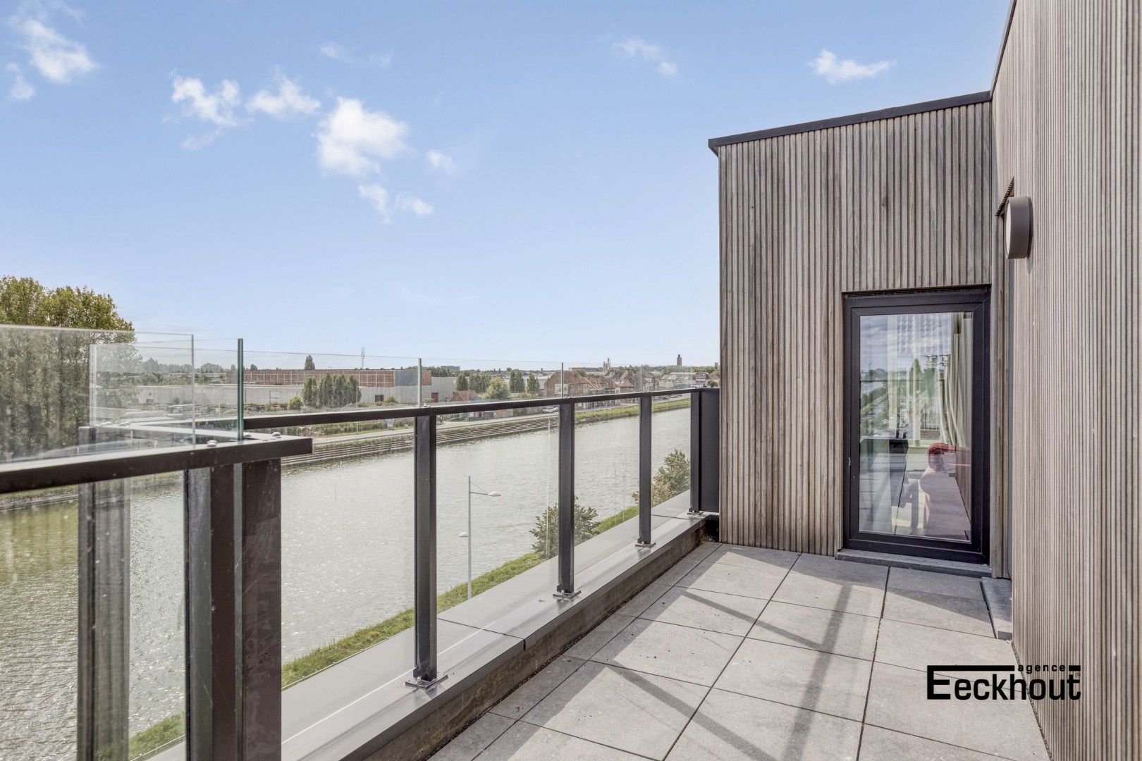 Exclusieve penthouse met fenomenale zichten op het kanaal & de spuikom! foto 9