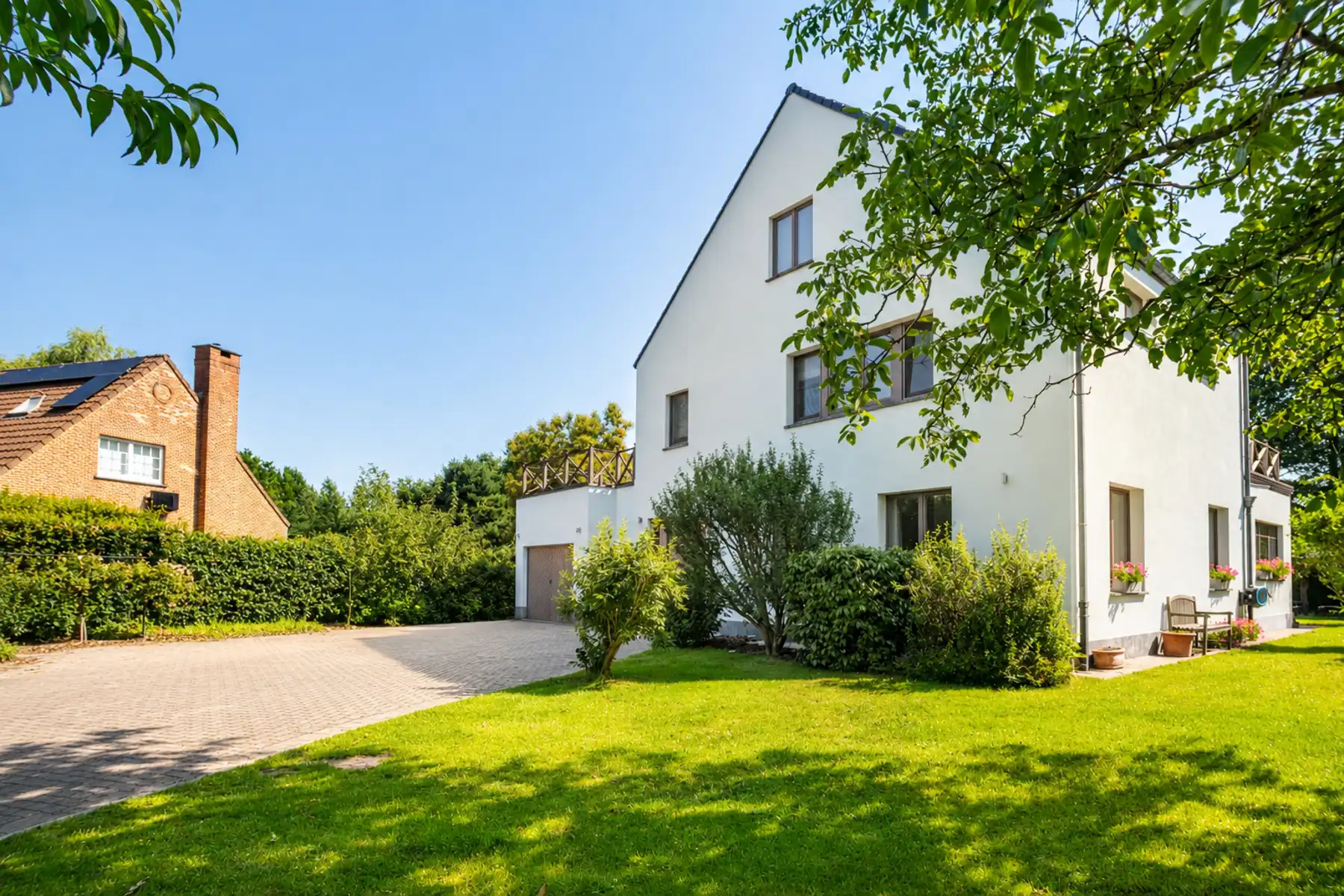 Ruime villa met zwembad en panoramische vergezichten foto 34