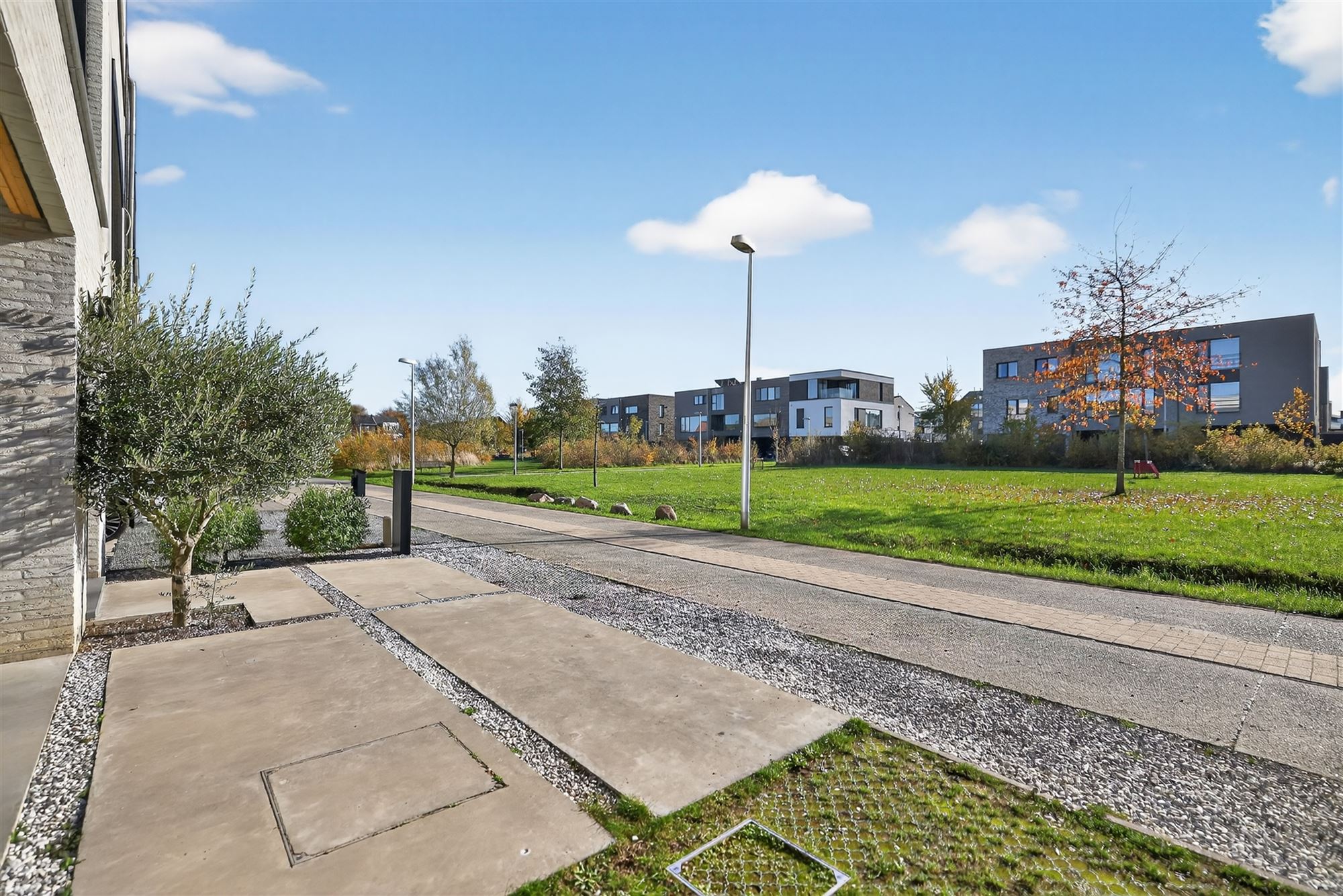 Buitengewone nieuwe halfopen woning op toplocatie foto 2