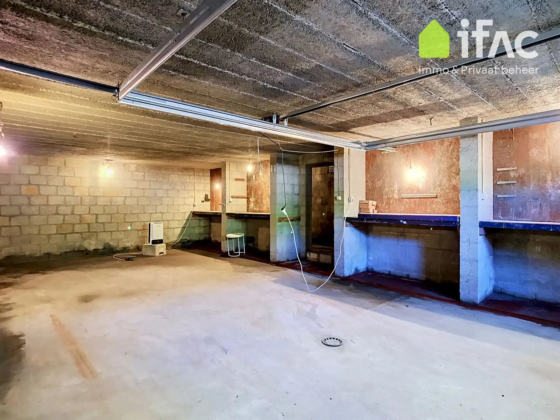 Villa met 3 slpk., bureau en groot perceel foto 25