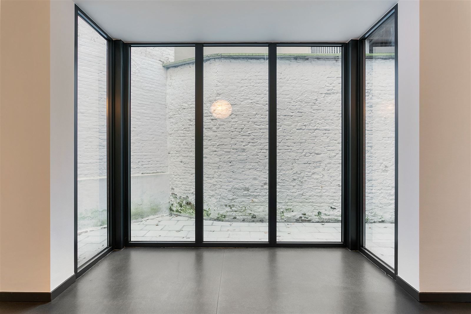 Gelijkvloers appartement met 2 slaapkamers op het Zuid met terras. foto 5