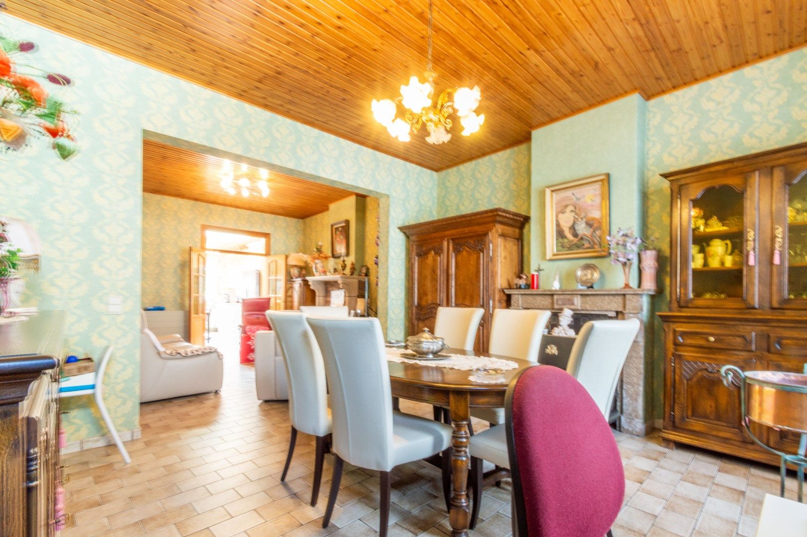 WONING MET GROTE GARAGE/BOUWGROND ! foto 4