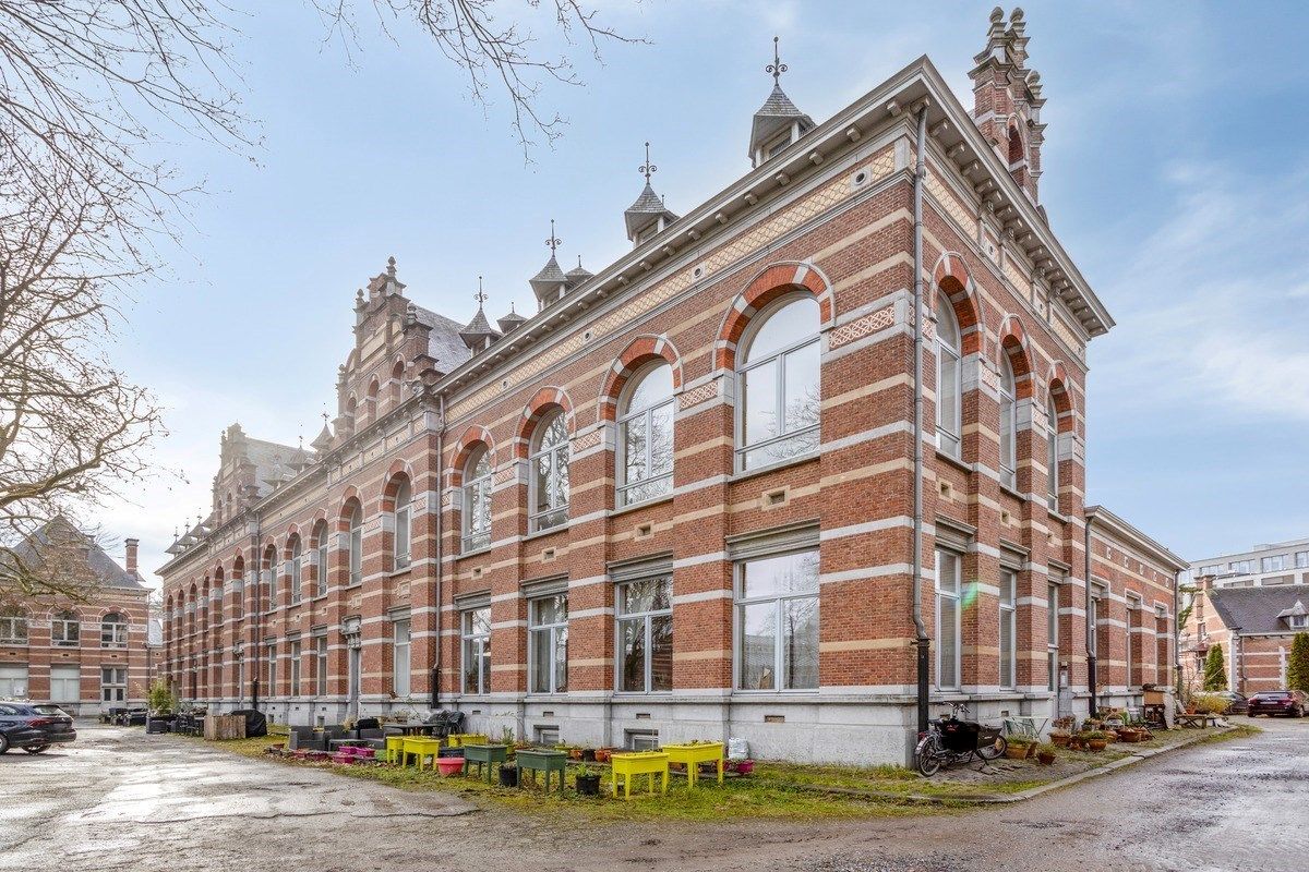 Prachtig pand op unieke locatie in oude Veeartsenschool foto 12