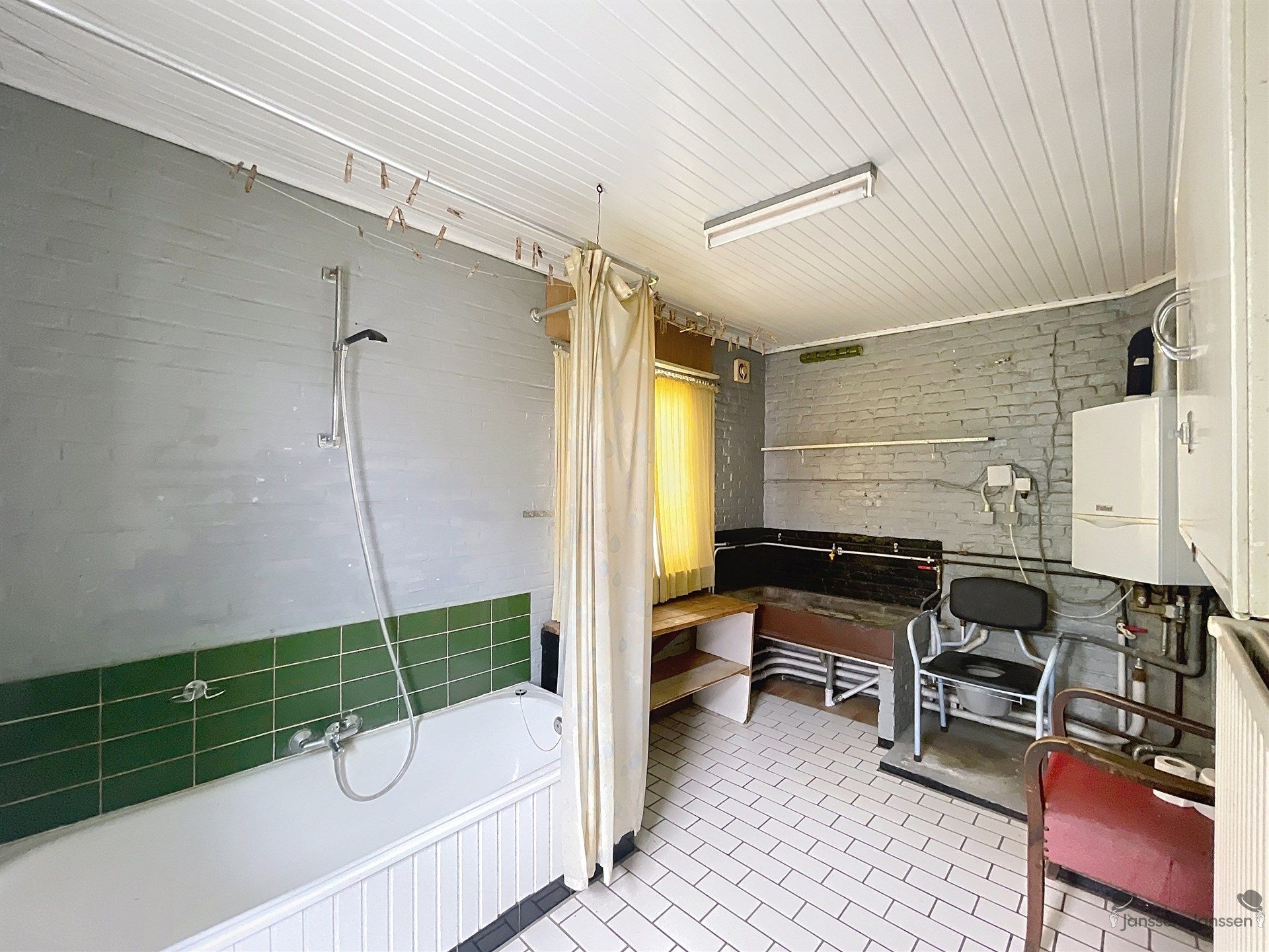 Te renoveren laagbouwwoning op ruim perceel van 585 m² – Brasschaat foto 11