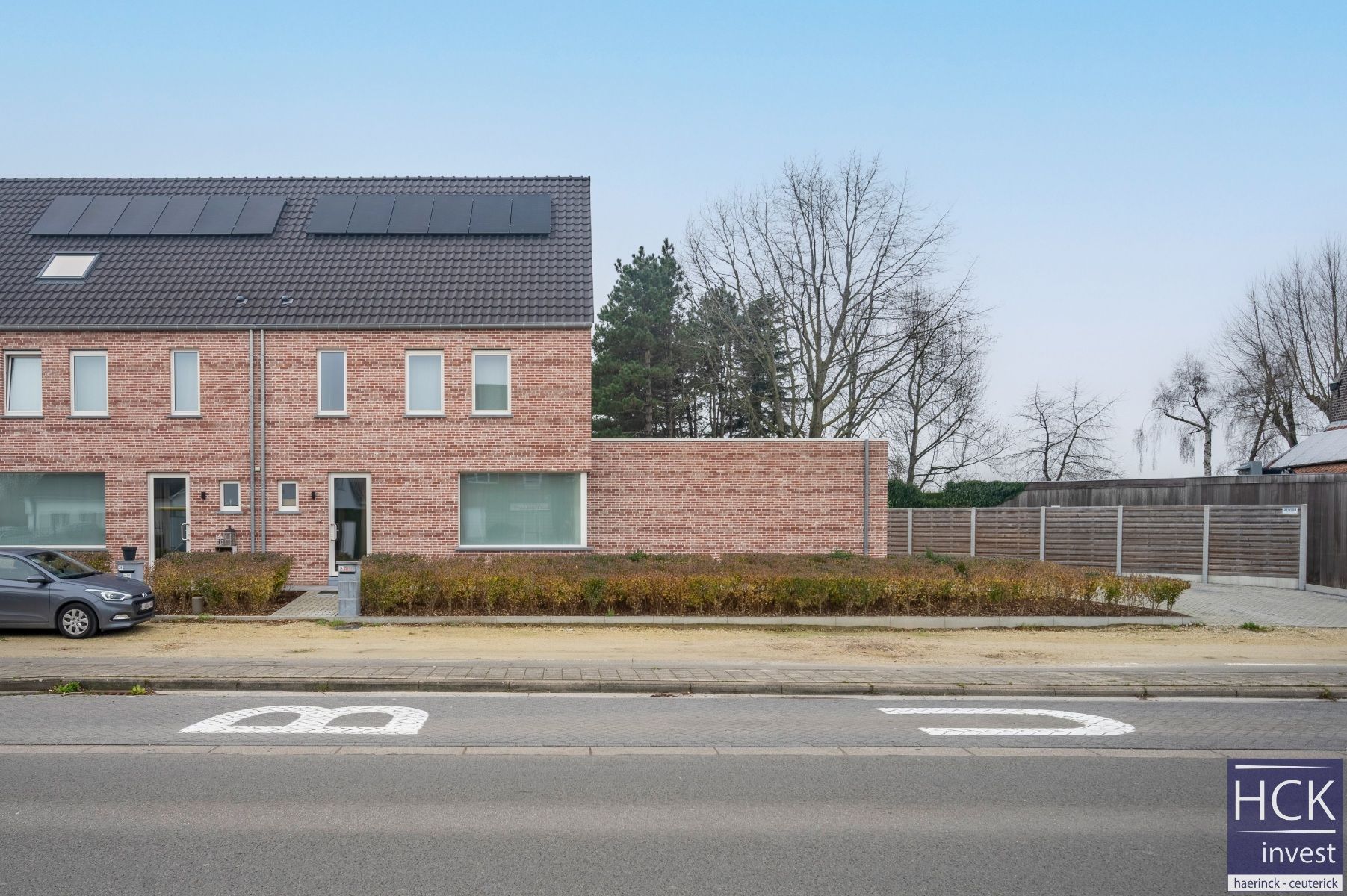 ZULTE - Uitermate ruime nieuwbouwwoning met high-end afwerking! foto {{pictureIndex}}