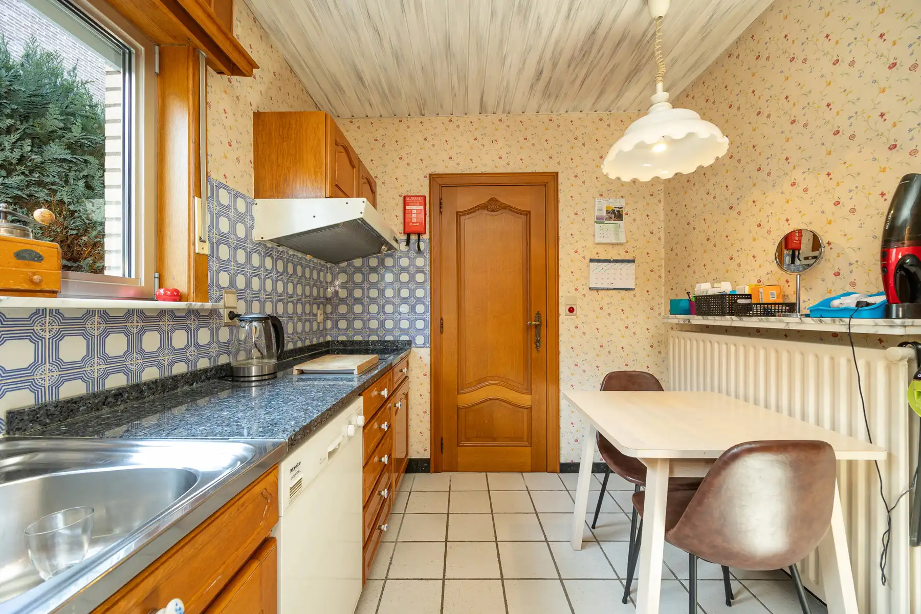Vrijstaande bungalow met garage en zuidgerichte tuin foto 9