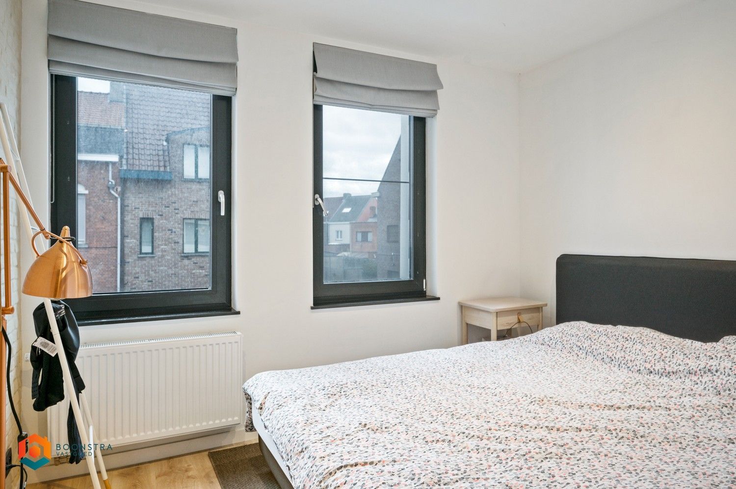 Rijwoning met  2 slpkrs en tuin foto 10