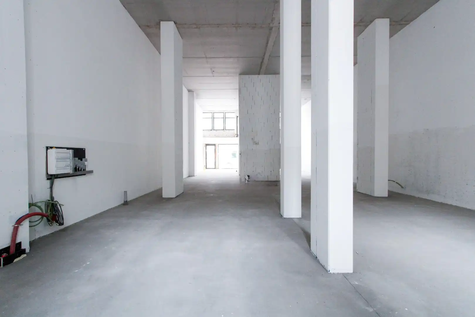 Prachtige winkel Lippenslaan 217 te huur (minimum 50% verplichting horeca of voeding) foto 7