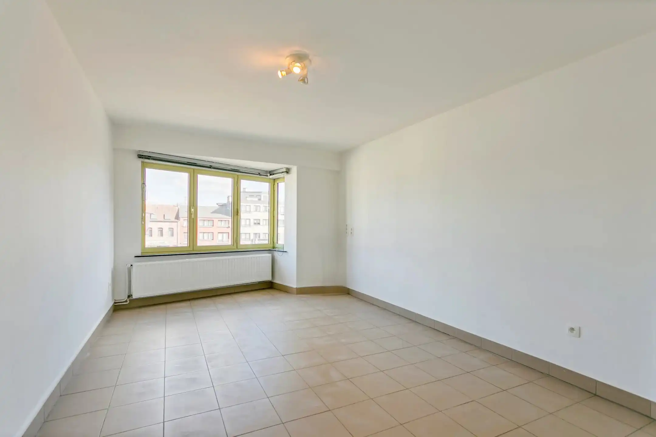Volledig vernieuwd appartement in hartje Leopoldsburg foto 10