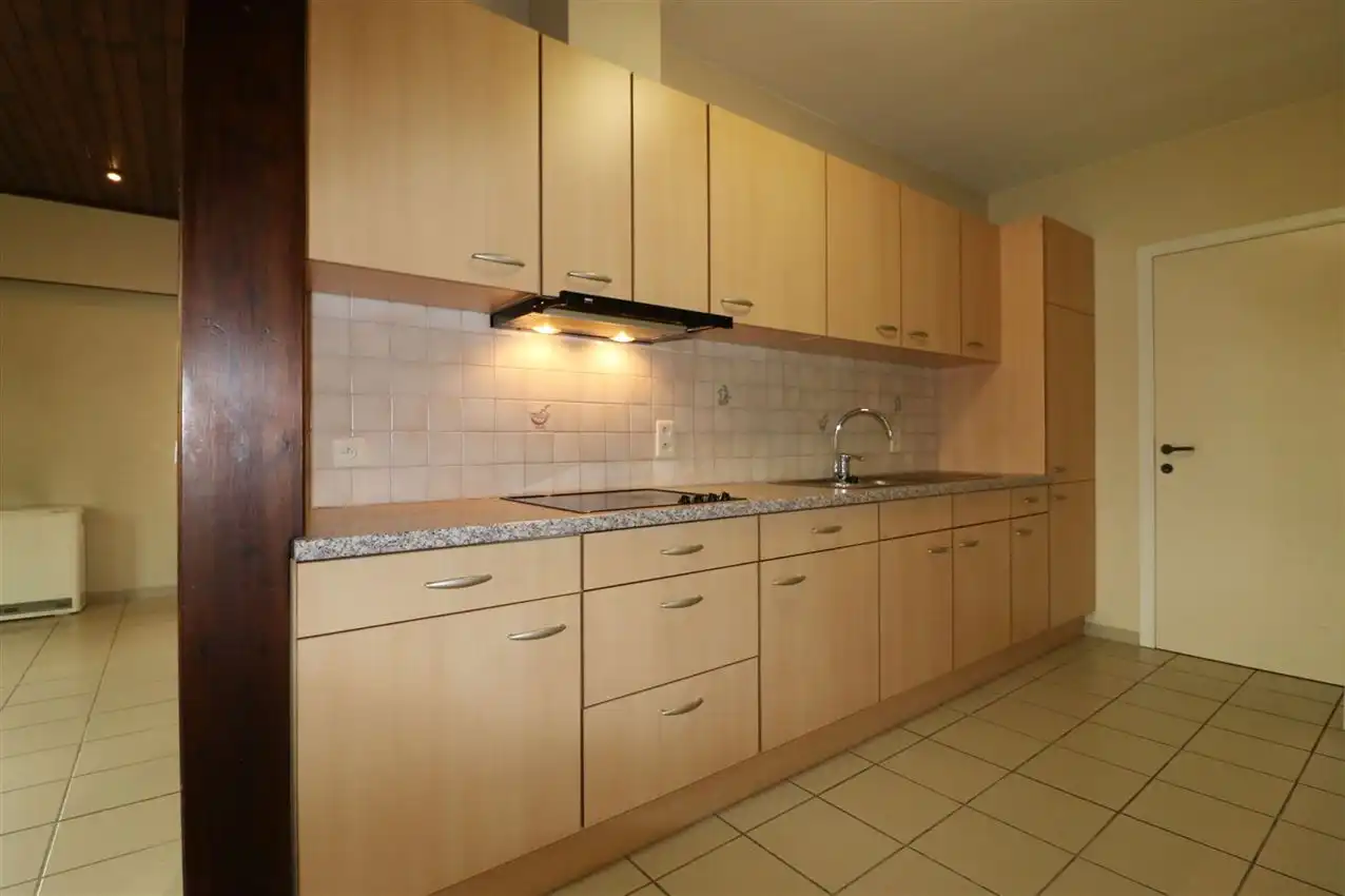 Gvl appartement met 1 ruime slpk. en autostaanplaats, dicht bij centrum Rillaar foto 3