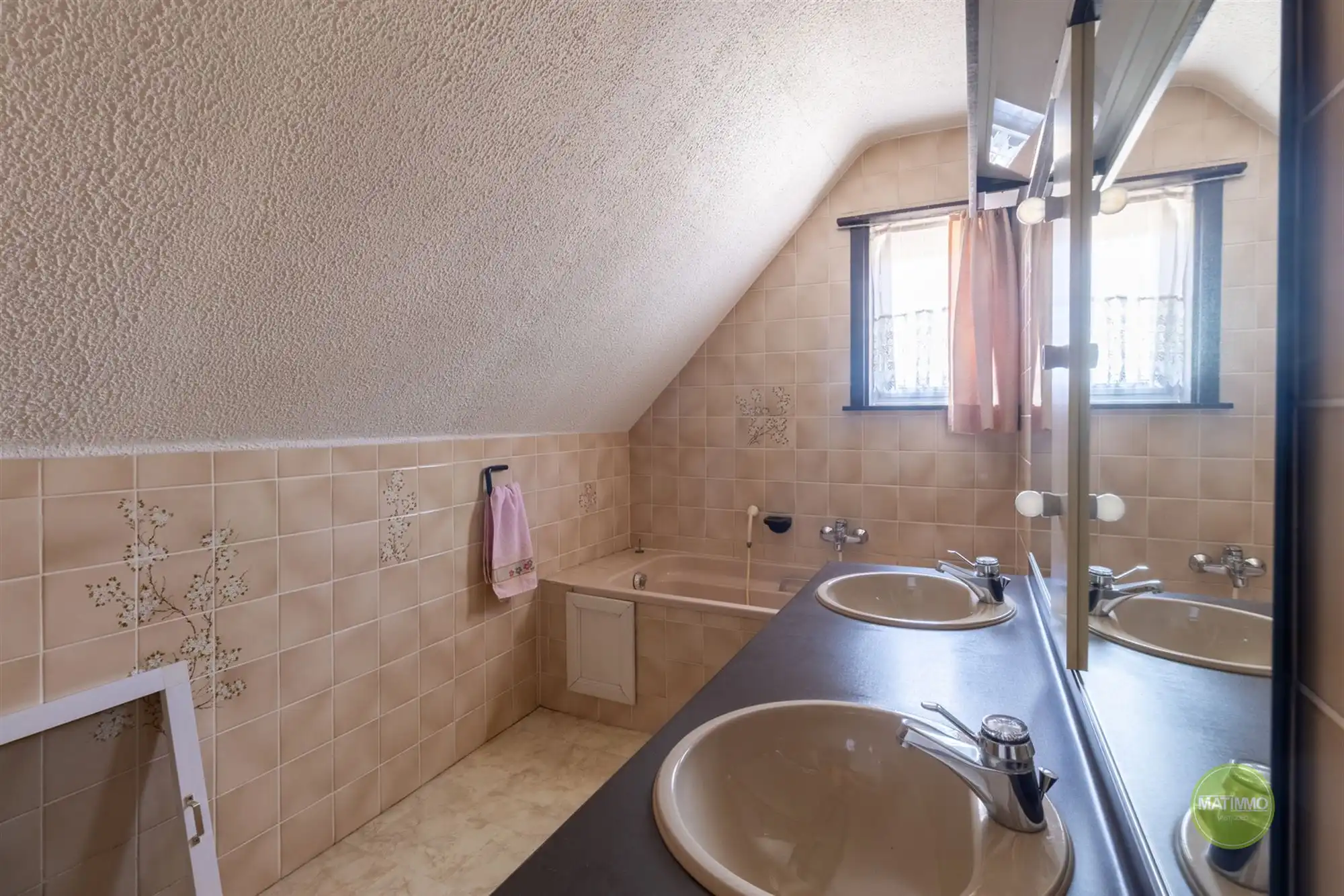 Voormalig handelshuis met veel potentieel in Balen foto 14