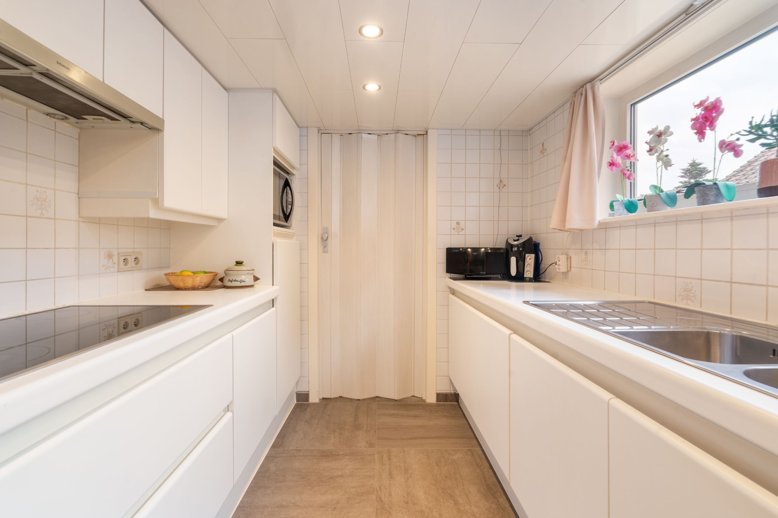 Hoofdfoto van de publicatie: Ruime woning met potentieel in het centrum van Deerlijk