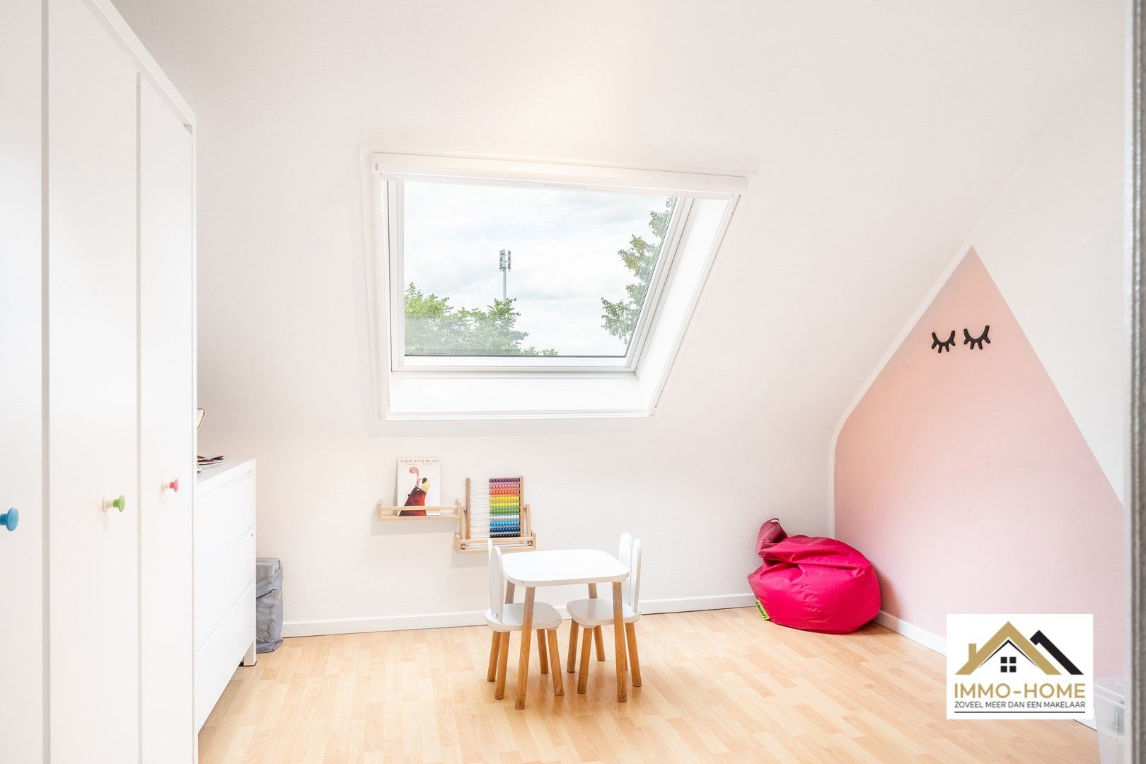 Instapklare halfopen bebouwing in groene omgeving foto 16